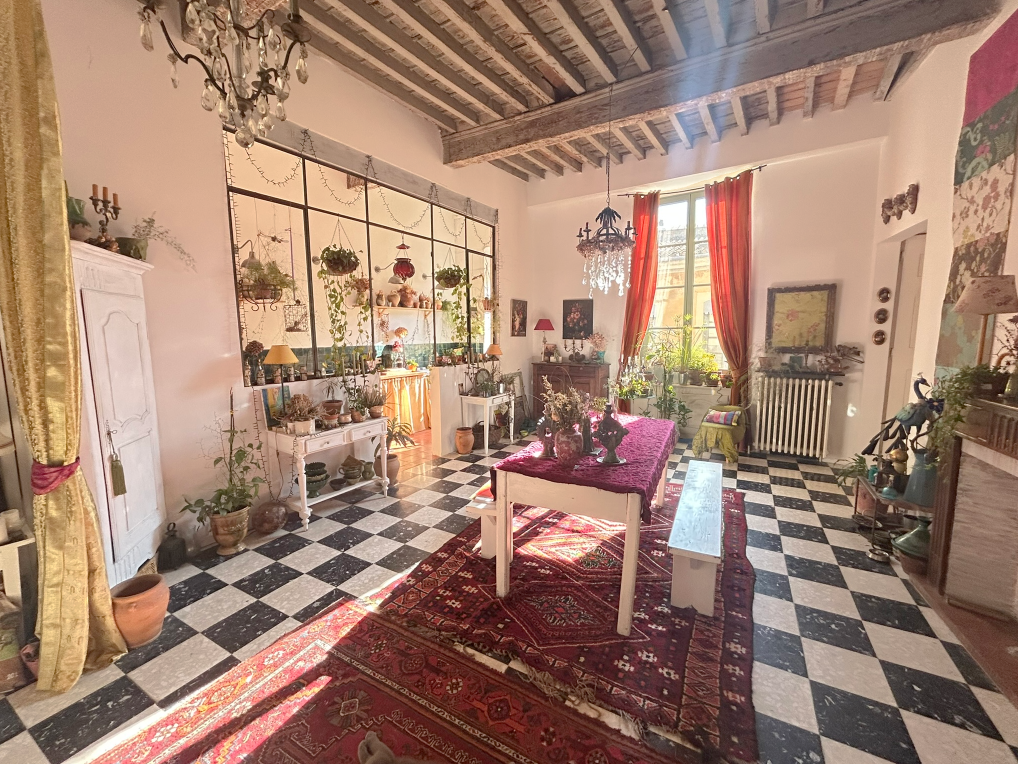 CONDO in the South of France for sale – Rue du Chapitre, Nîmes – Your French&nbsp;Chapter